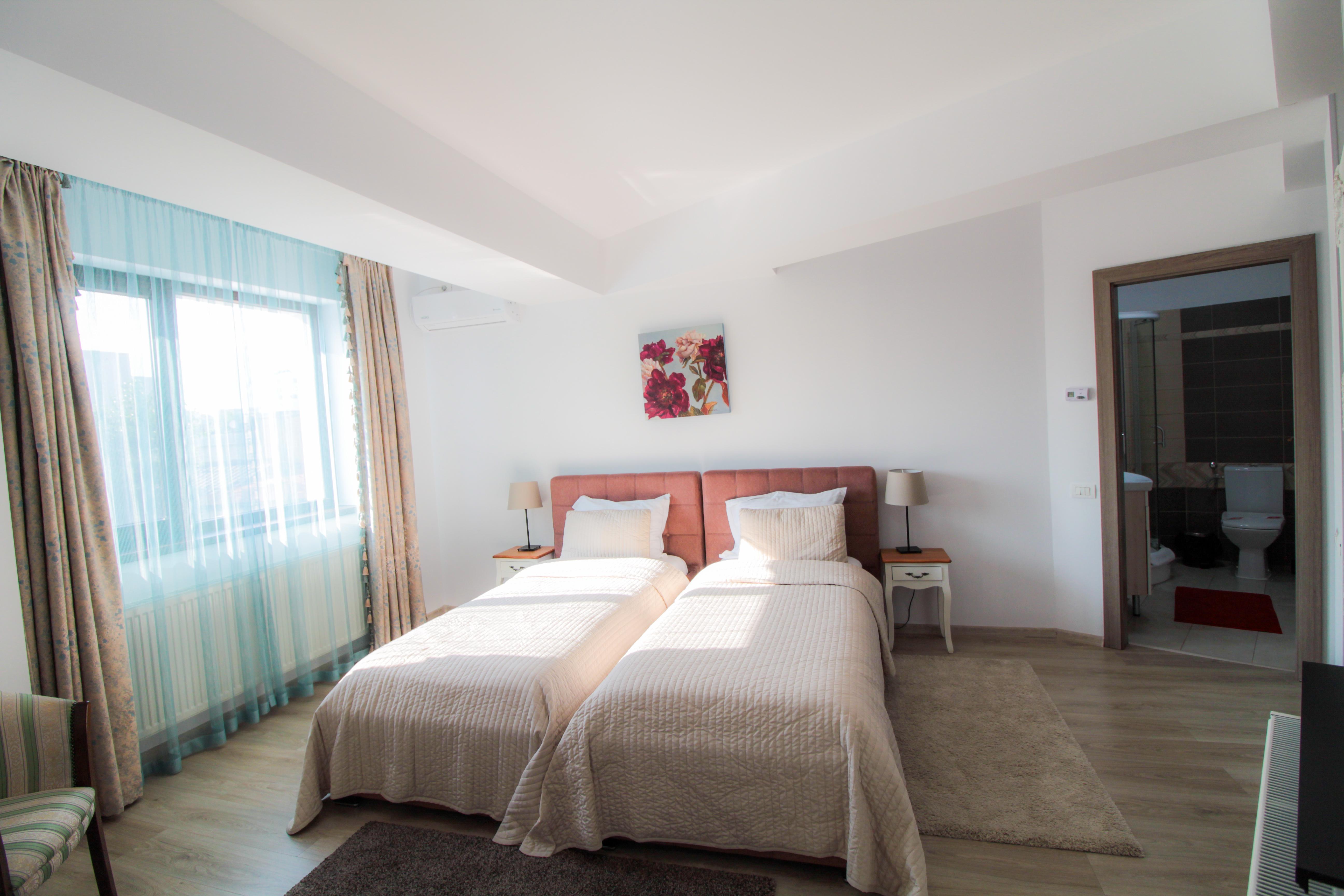 Hotel La Casa Centrale Bukares Bagian luar foto