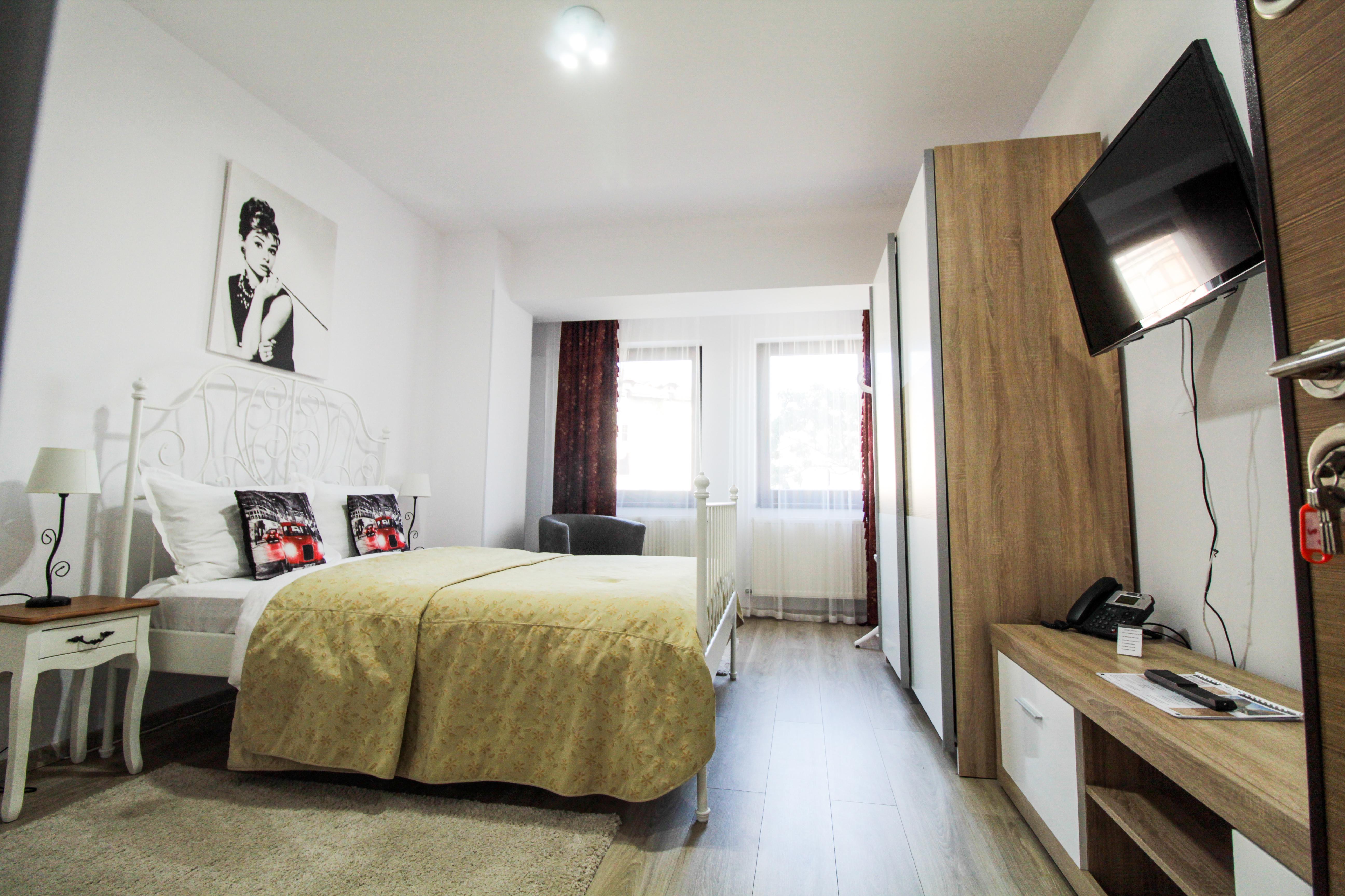 Hotel La Casa Centrale Bukares Bagian luar foto