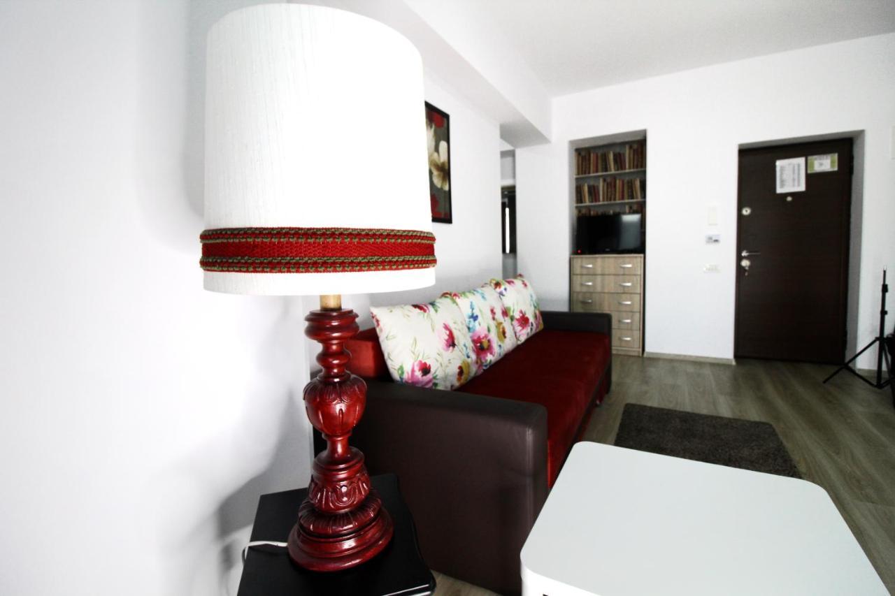 Hotel La Casa Centrale Bukares Bagian luar foto