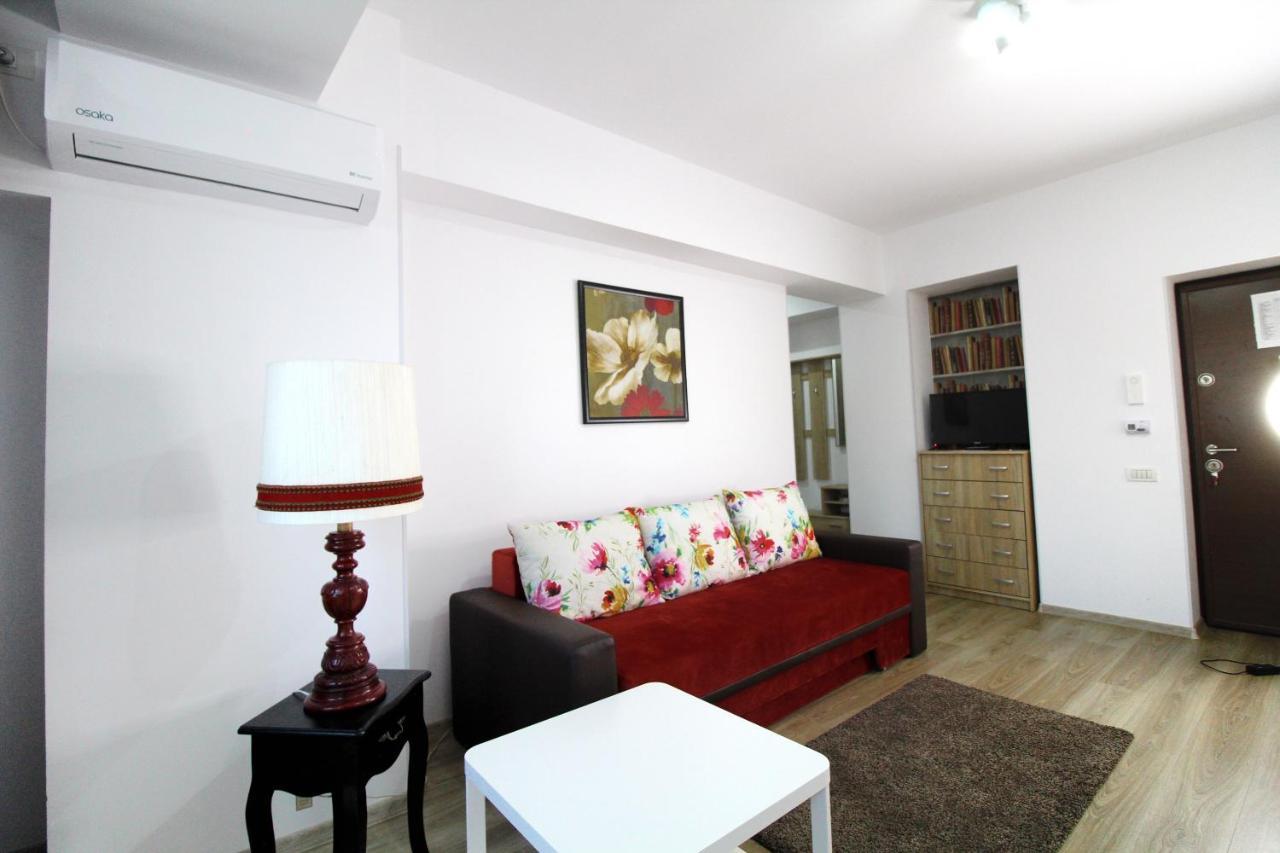 Hotel La Casa Centrale Bukares Bagian luar foto
